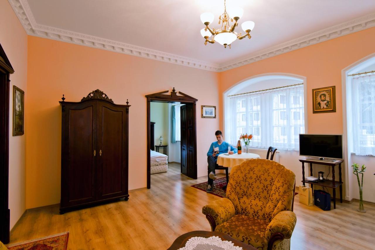 Pension Napoleon Karlovy Vary Dış mekan fotoğraf