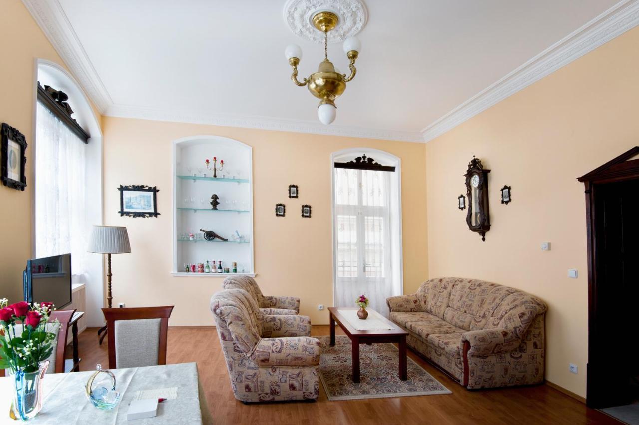 Pension Napoleon Karlovy Vary Dış mekan fotoğraf